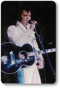 http://www.elvisconcerts.com/pictures/thumbs/tb_s74100601.jpg