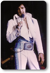 http://www.elvisconcerts.com/pictures/thumbs/tb_s74100602.jpg