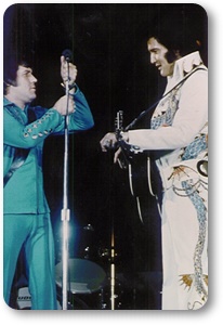 http://www.elvisconcerts.com/pictures/thumbs/tb_s74100615.jpg