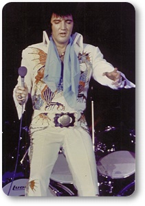 http://www.elvisconcerts.com/pictures/thumbs/tb_s74100619.jpg